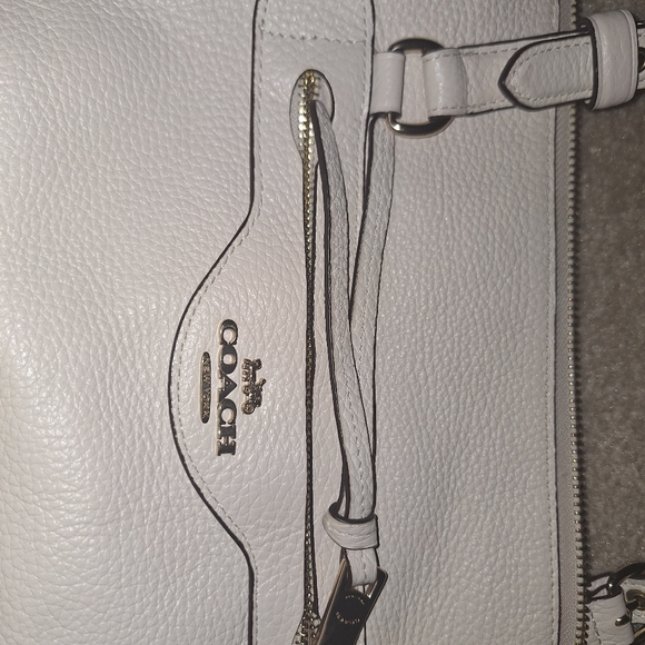 Authentic Coach Cream Leather Shoulder Bag - Picture 7 of 7